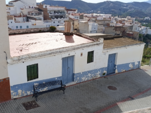 Casa de 83 m² a reformar en parcela de 200 m² aprox.