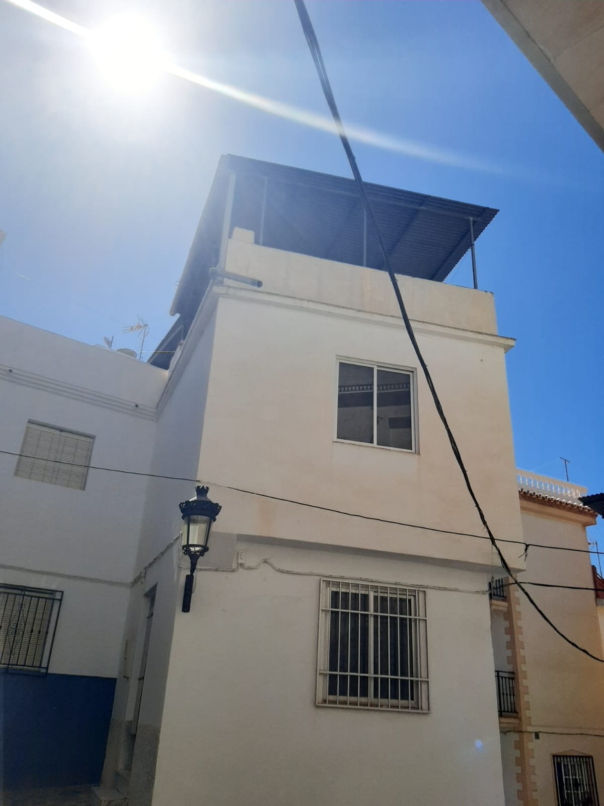 Casa de 38 m² a reformar (incluye garaje) - Imagen 2